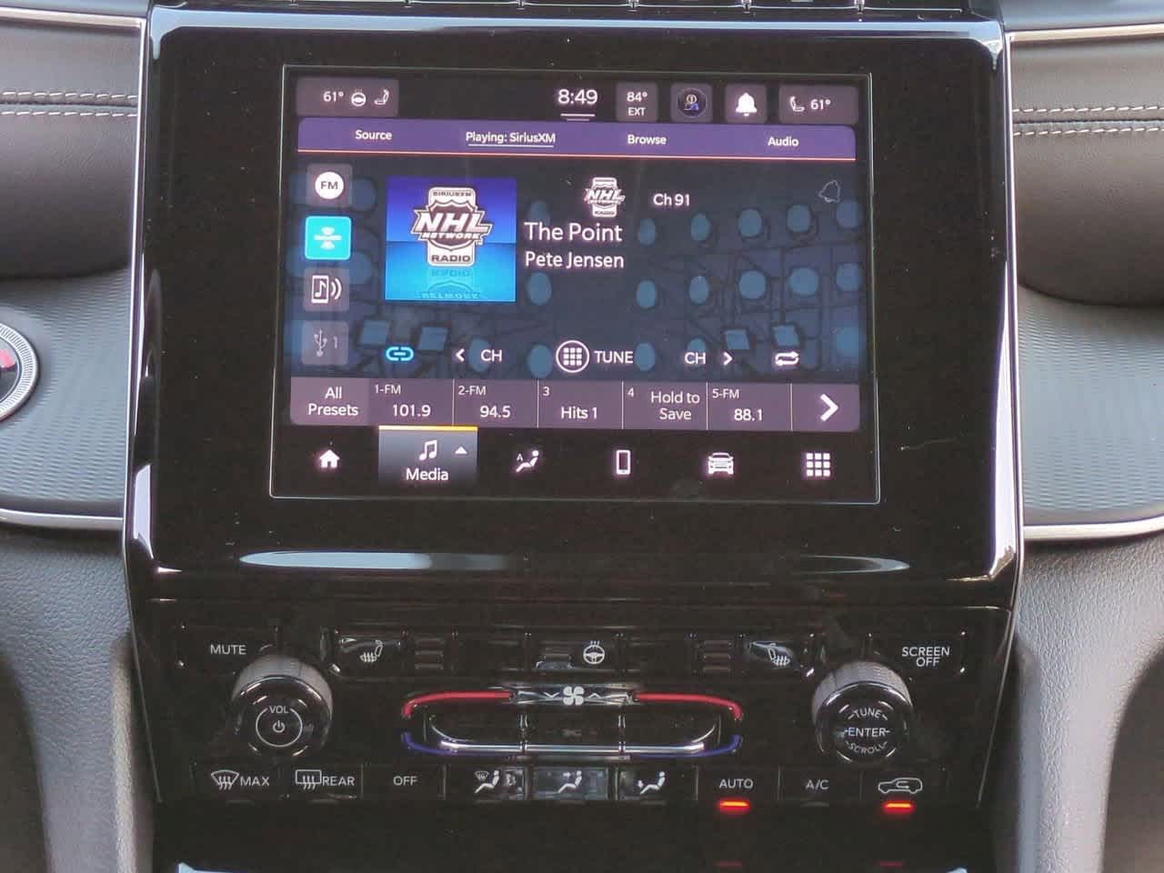 2025 Jeep Grand Cherokee GRAND CHEROKEE LAREDO X 4X4