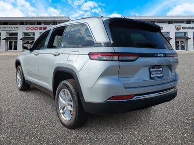 2025 Jeep Grand Cherokee GRAND CHEROKEE LAREDO X 4X4