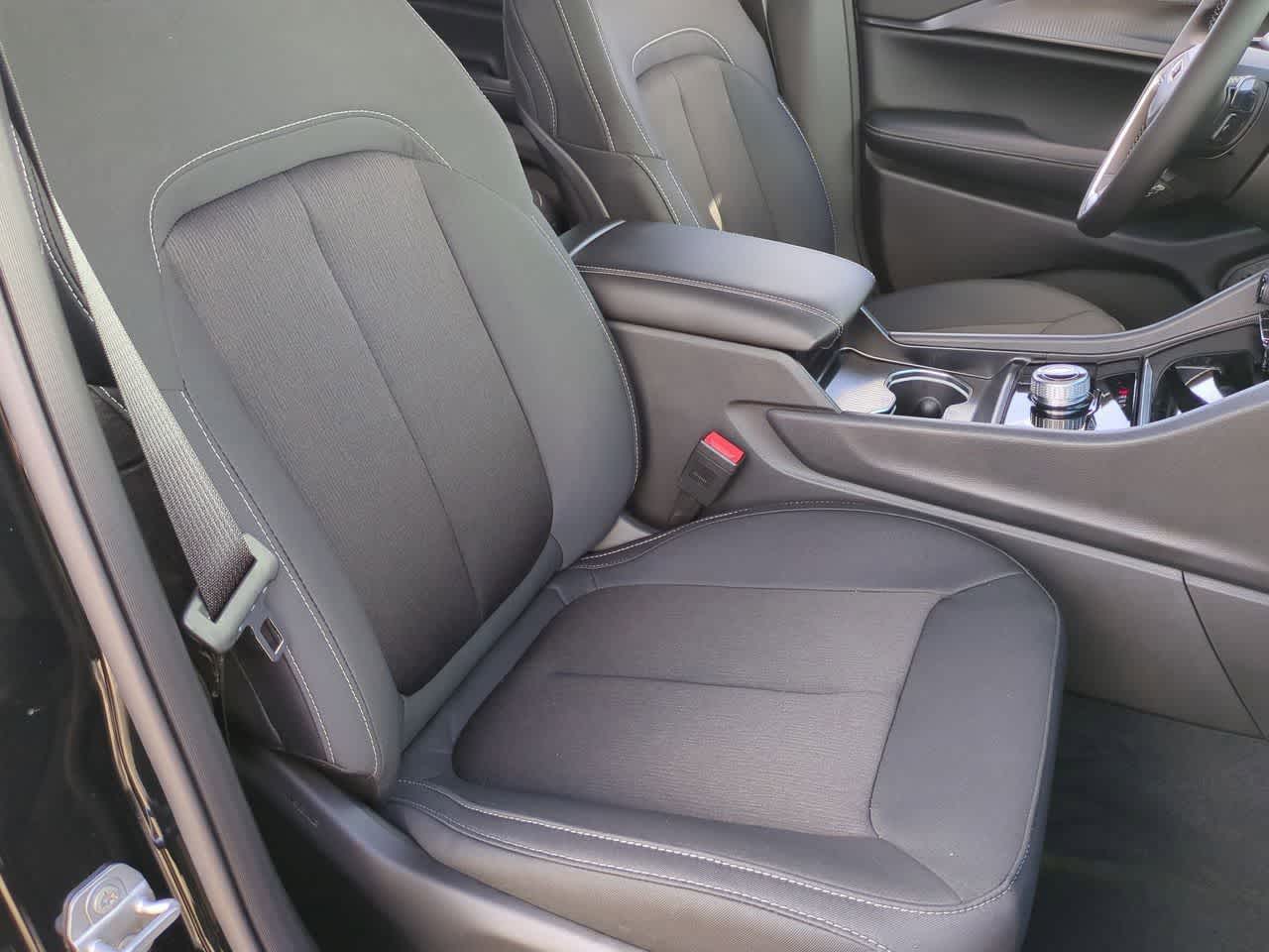 Jeep Grand Cherokee 2026 GRAND CHEROKEE LAREDO X 4X4