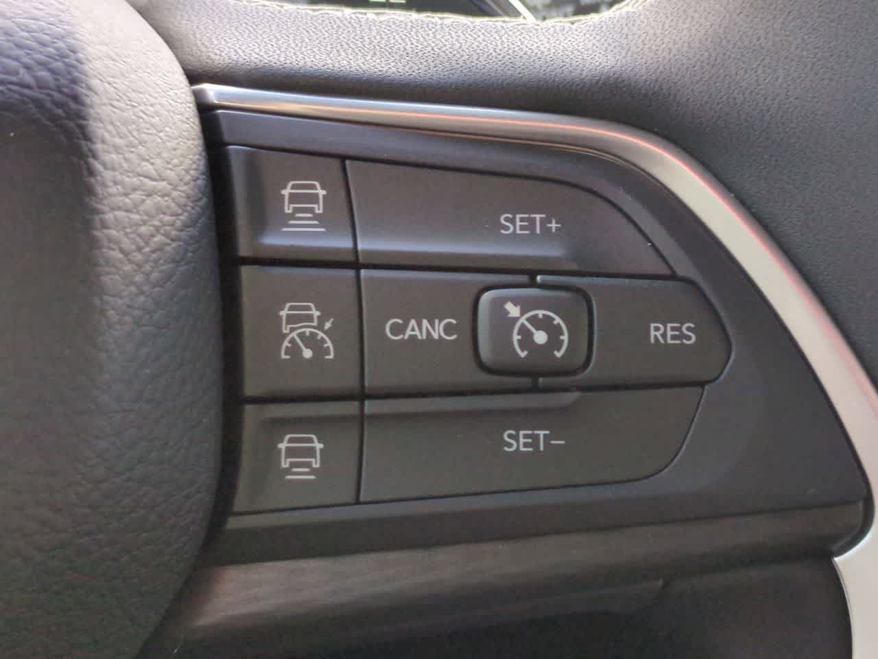 Jeep Grand Cherokee 2026 GRAND CHEROKEE LAREDO X 4X4