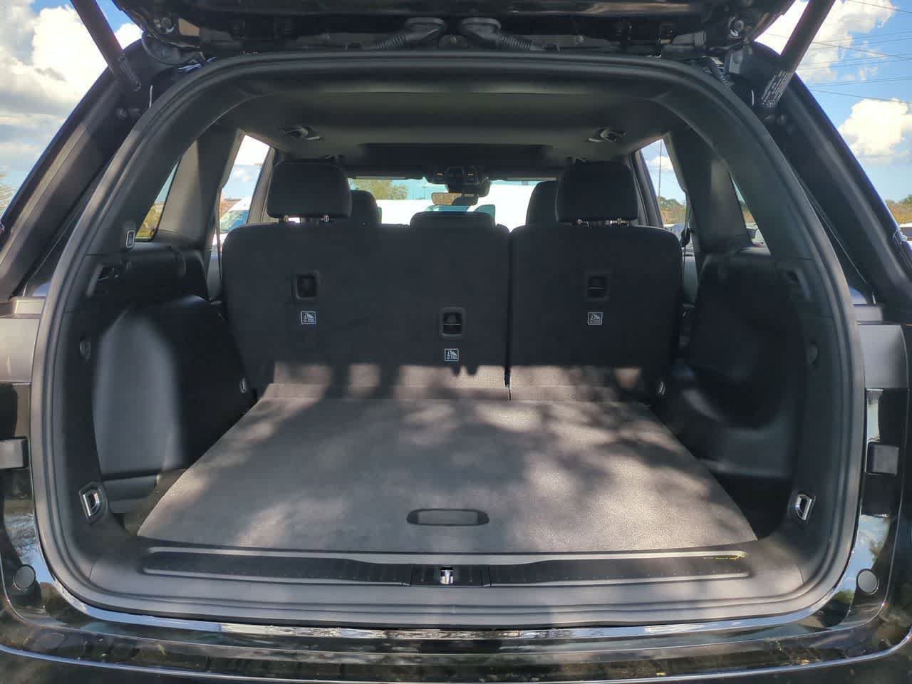 Jeep Grand Cherokee 2026 GRAND CHEROKEE LAREDO X 4X4