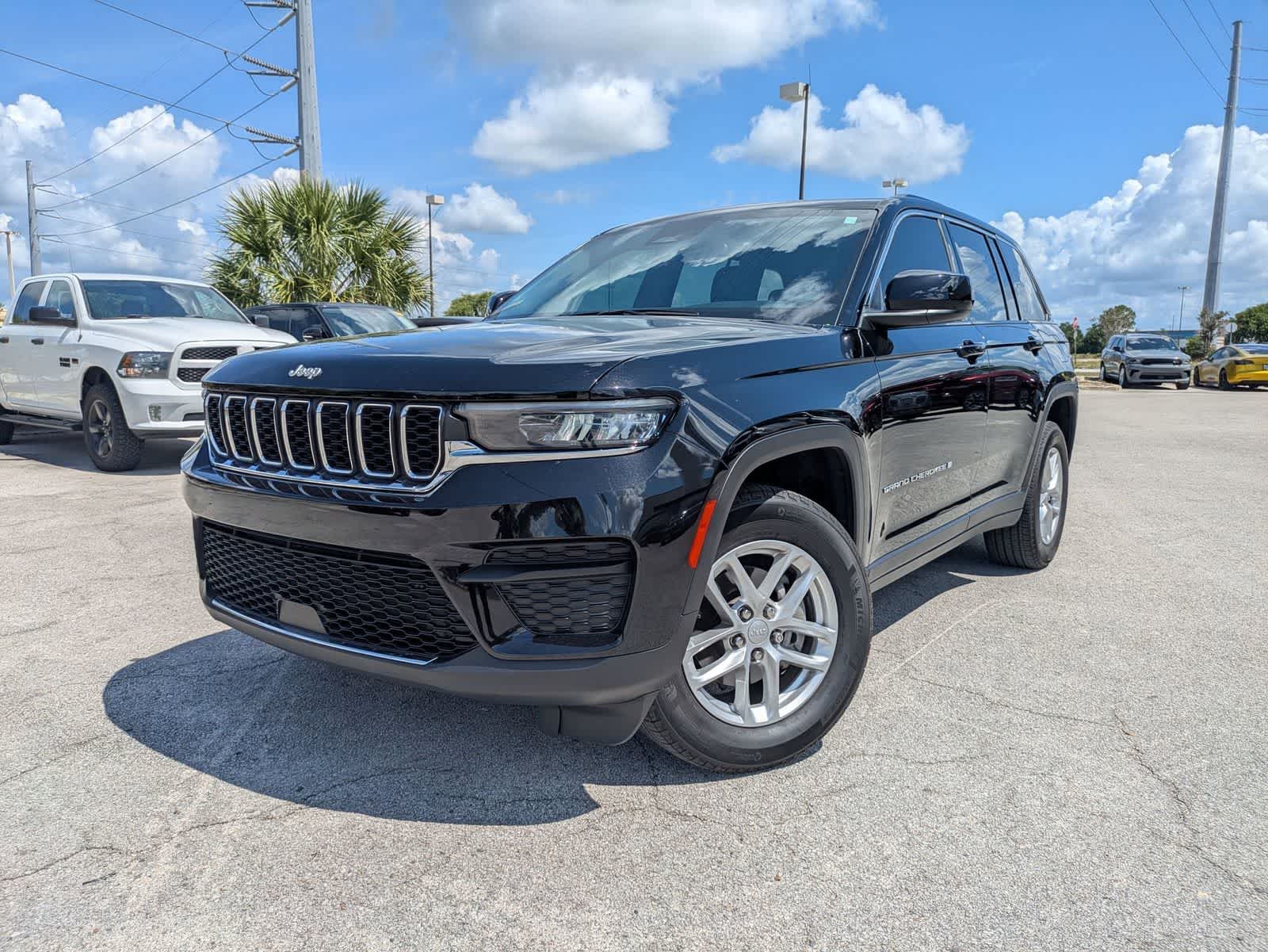 Jeep Grand Cherokee Laredo X 4x4 2024