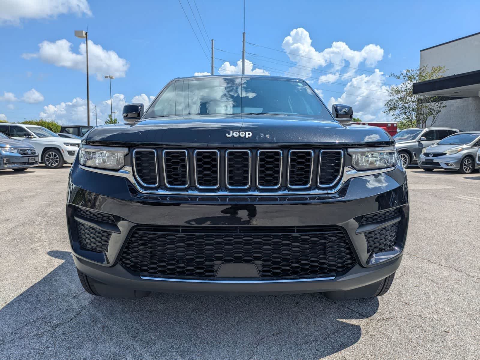 Jeep Grand Cherokee Laredo X 4x4 2024