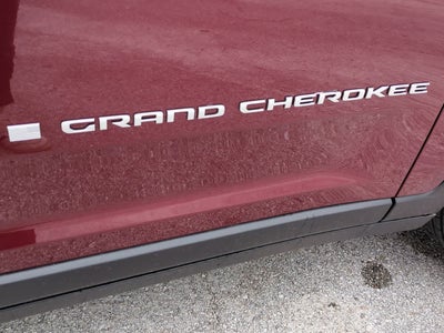 2025 Jeep Grand Cherokee GRAND CHEROKEE LAREDO X 4X4