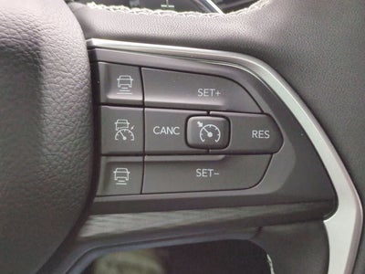 2025 Jeep Grand Cherokee GRAND CHEROKEE LAREDO X 4X4