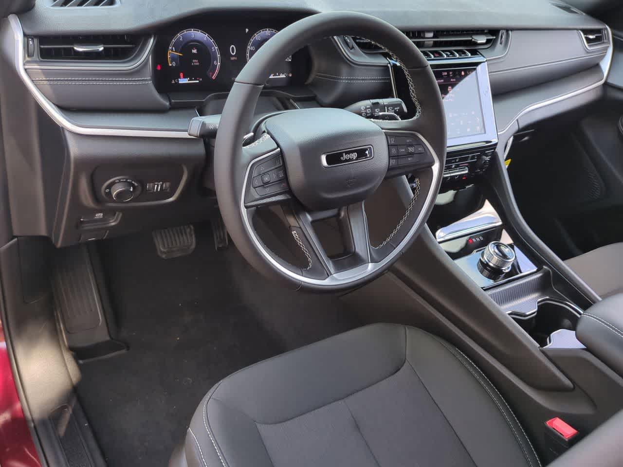 Jeep Grand Cherokee 2026 GRAND CHEROKEE LAREDO X 4X4