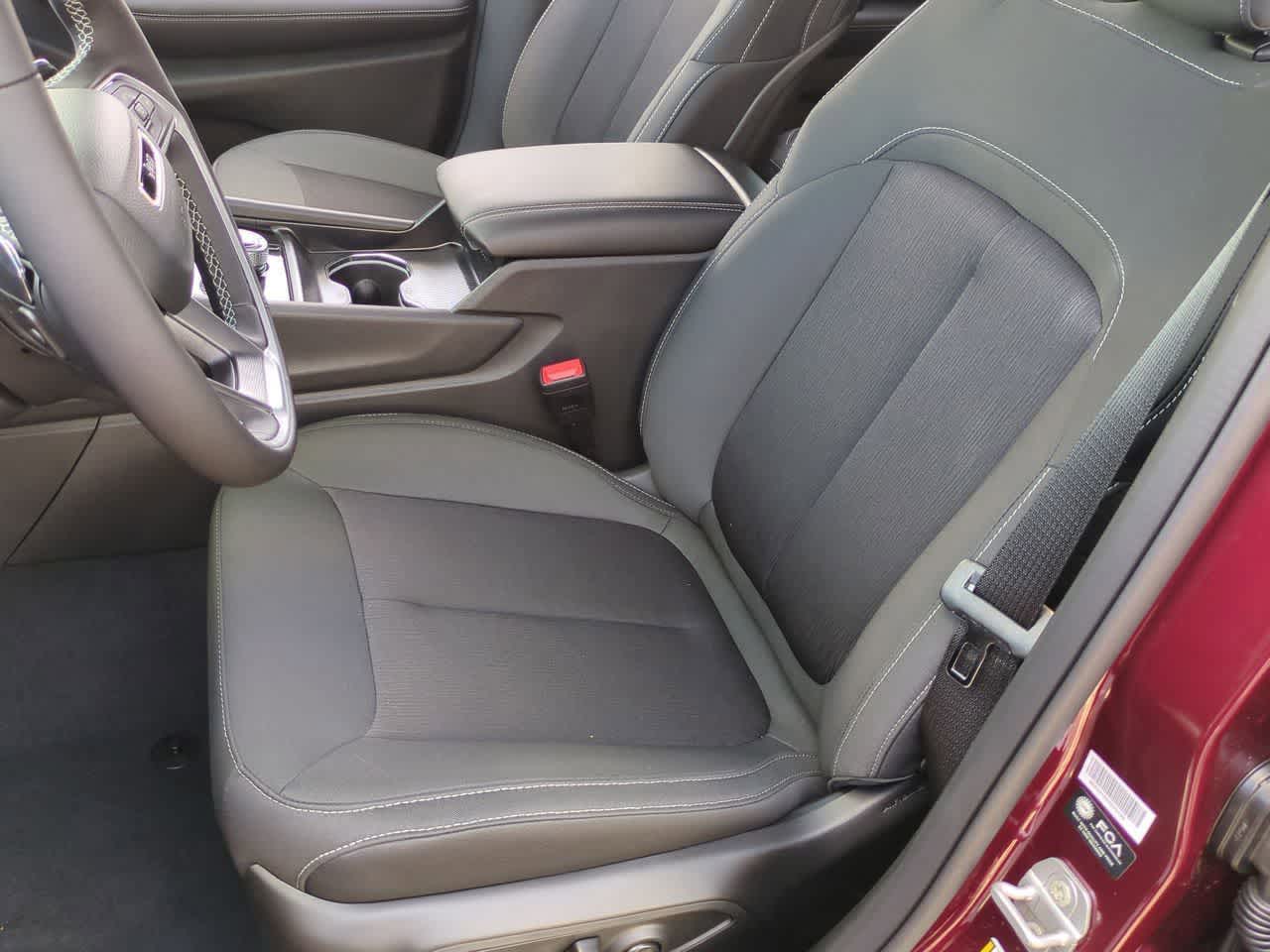 Jeep Grand Cherokee 2026 GRAND CHEROKEE LAREDO X 4X4