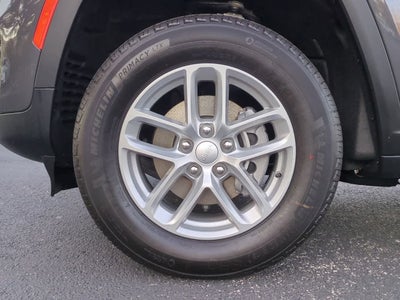 2025 Jeep Grand Cherokee GRAND CHEROKEE LAREDO X 4X4