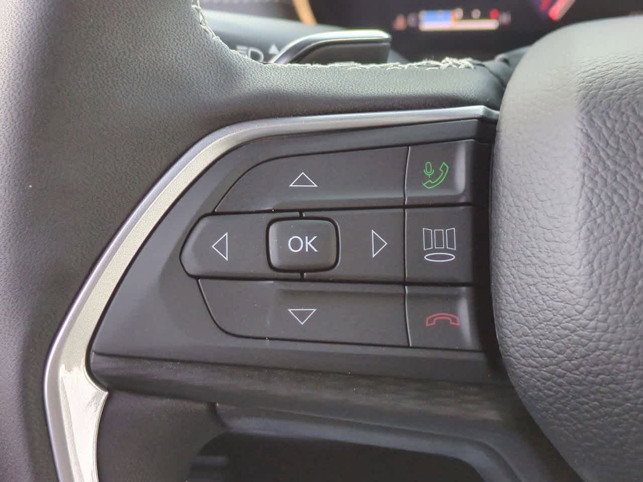 2025 Jeep Grand Cherokee GRAND CHEROKEE LAREDO X 4X4