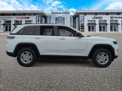 2025 Jeep Grand Cherokee GRAND CHEROKEE LAREDO 4X4