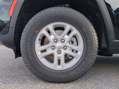 2025 Jeep Grand Cherokee GRAND CHEROKEE LAREDO 4X4