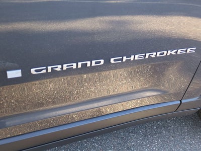 2025 Jeep Grand Cherokee GRAND CHEROKEE LAREDO X 4X4