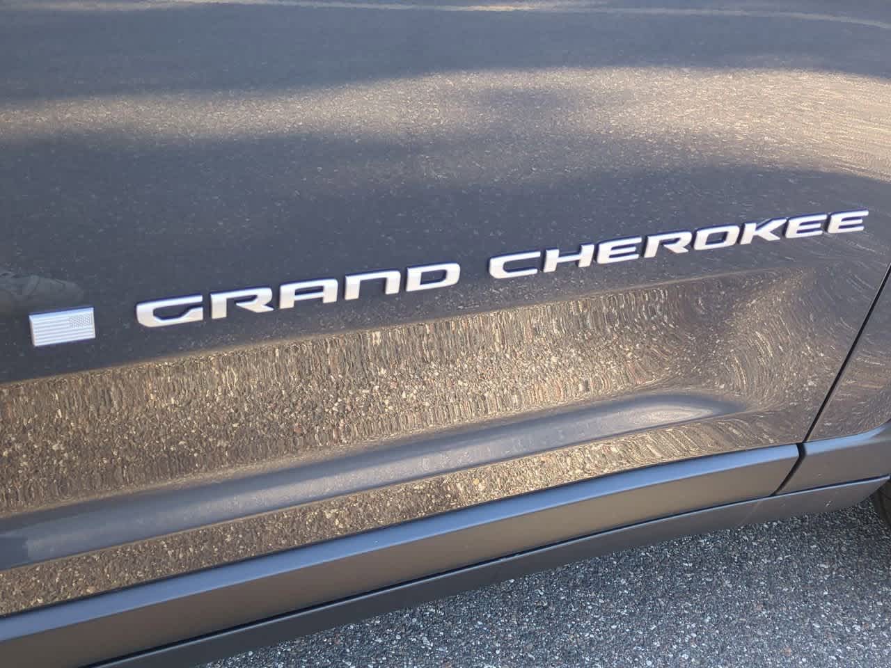 2025 Jeep Grand Cherokee GRAND CHEROKEE LAREDO X 4X4