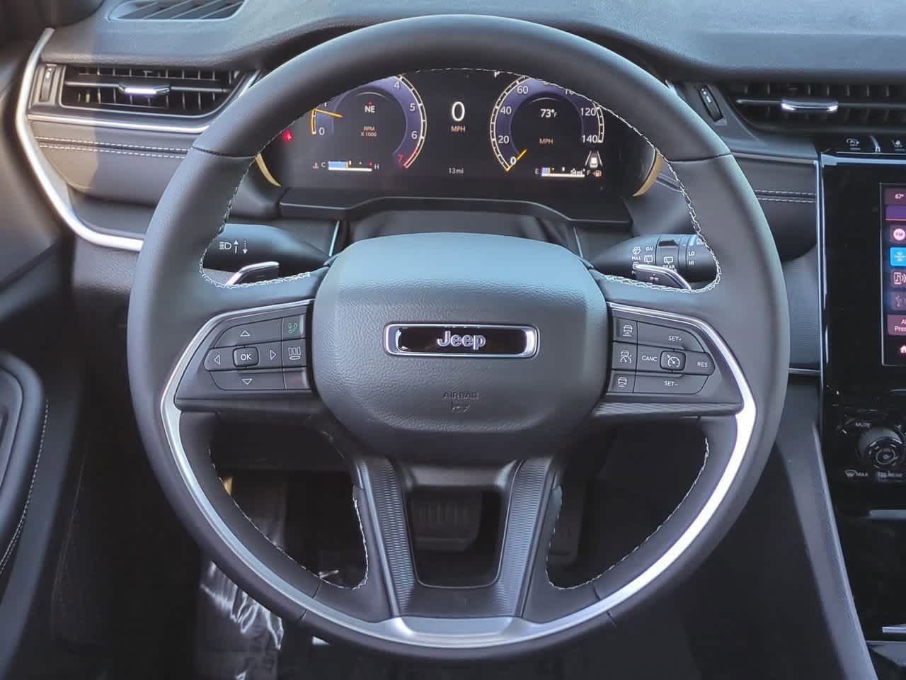 2025 Jeep Grand Cherokee GRAND CHEROKEE LAREDO X 4X4