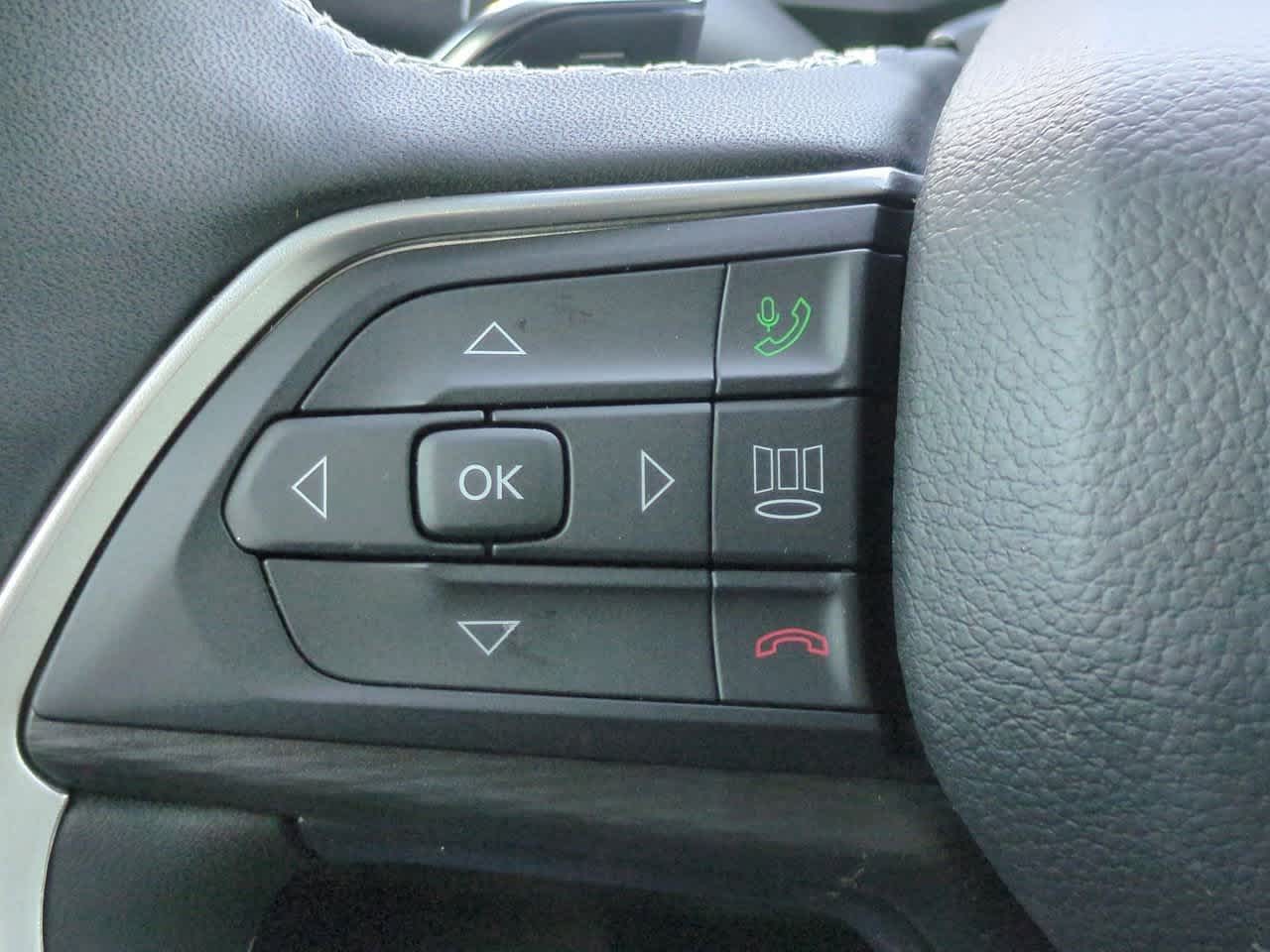 2025 Jeep Grand Cherokee GRAND CHEROKEE LAREDO X 4X4