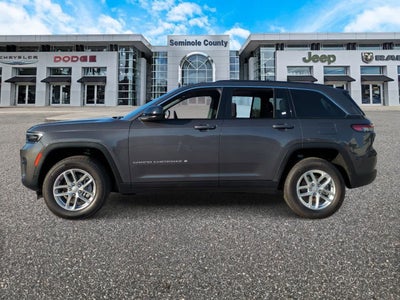 2025 Jeep Grand Cherokee GRAND CHEROKEE LAREDO X 4X4