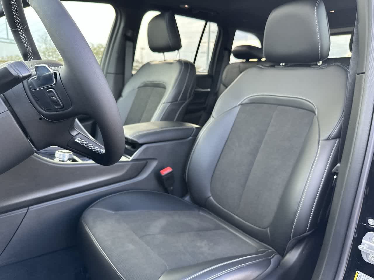 Jeep Grand Cherokee 2027 GRAND CHEROKEE LAREDO ALTITUDE 4X4