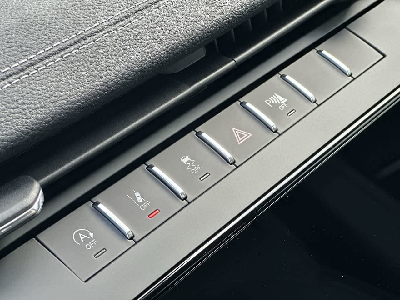 Jeep Grand Cherokee 2027 GRAND CHEROKEE LAREDO ALTITUDE 4X4