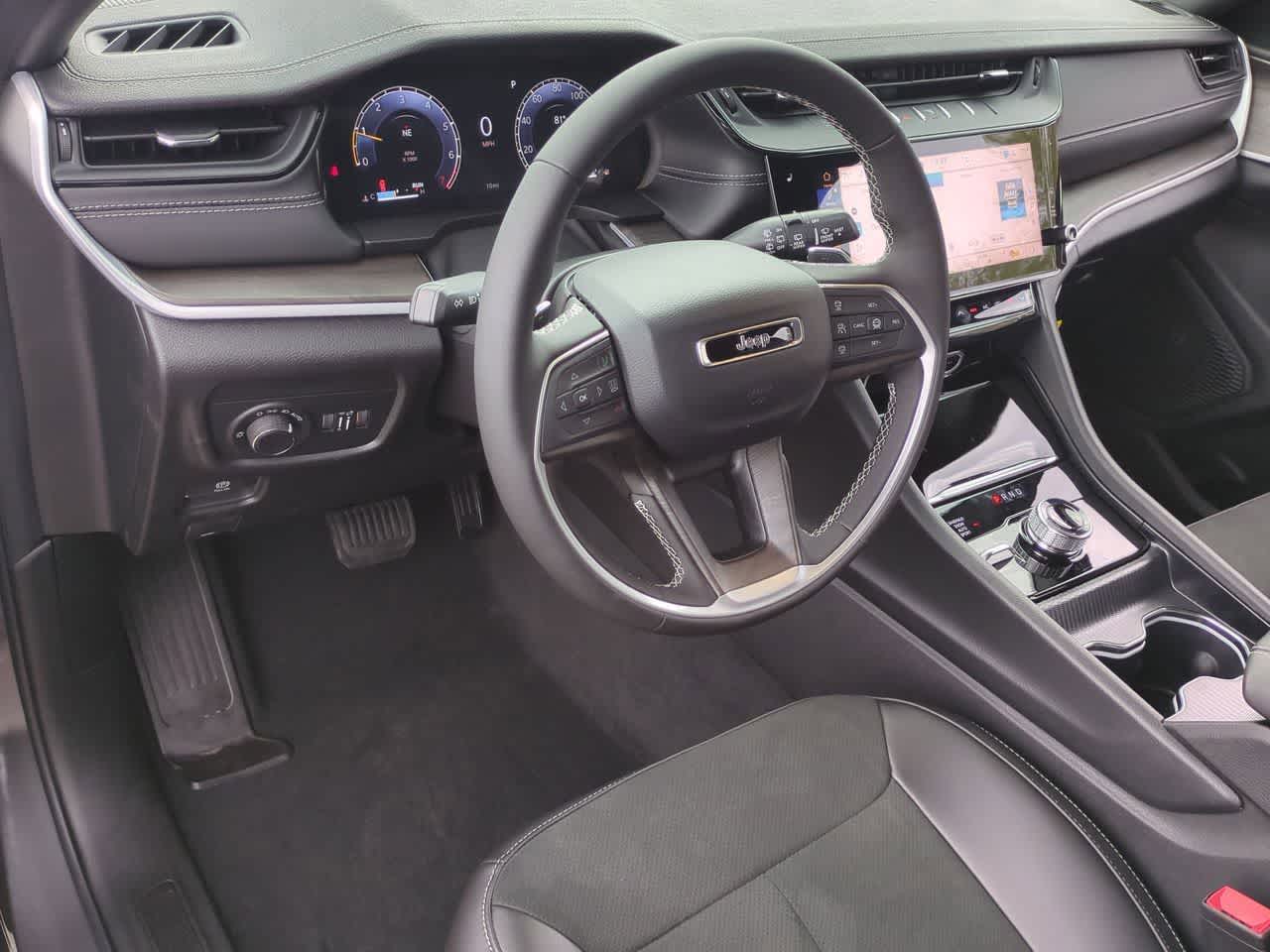 Jeep Grand Cherokee 2026 GRAND CHEROKEE LAREDO ALTITUDE 4X4