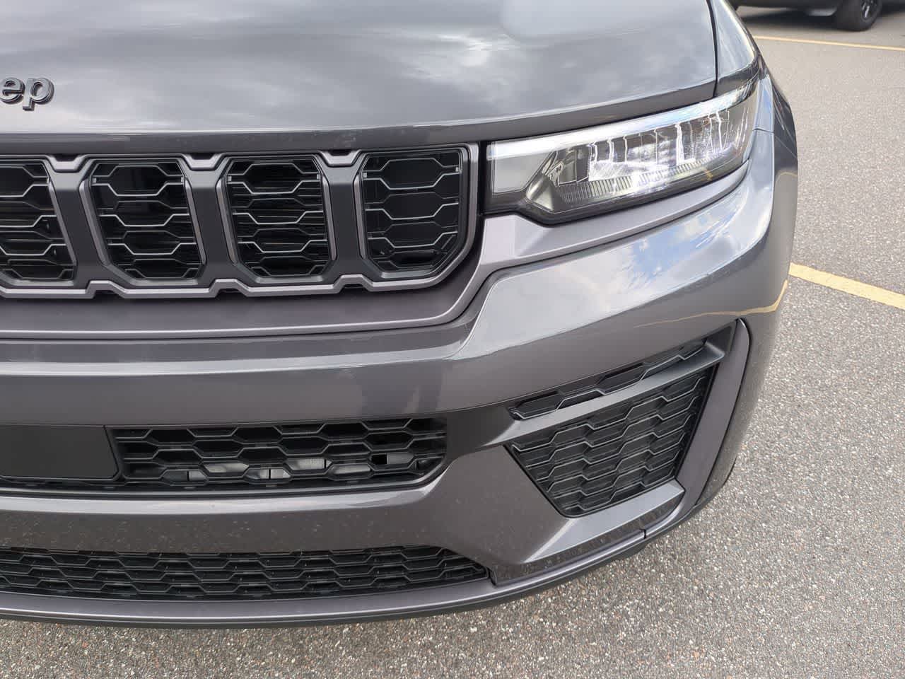 Jeep Grand Cherokee 2026 GRAND CHEROKEE LAREDO ALTITUDE 4X4