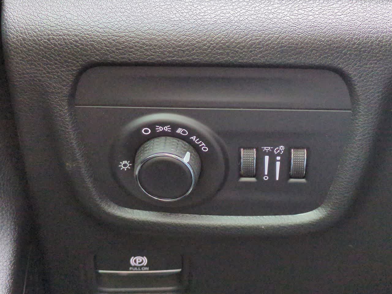 Jeep Grand Cherokee 2026 GRAND CHEROKEE LAREDO ALTITUDE 4X4