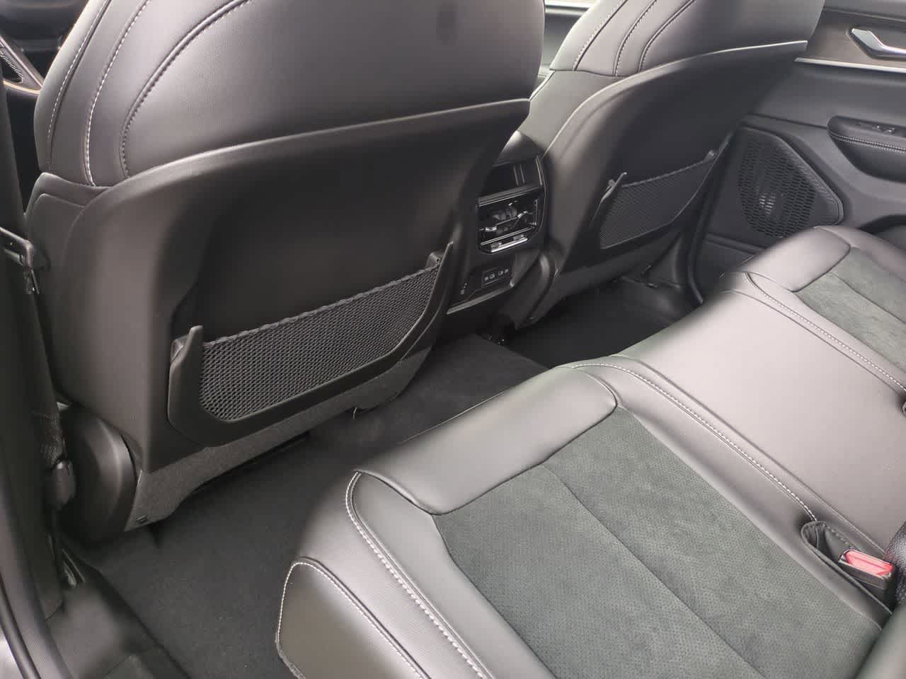 Jeep Grand Cherokee 2026 GRAND CHEROKEE LAREDO ALTITUDE 4X4