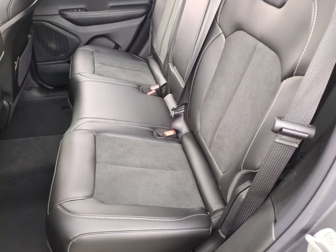 Jeep Grand Cherokee 2026 GRAND CHEROKEE LAREDO ALTITUDE 4X4