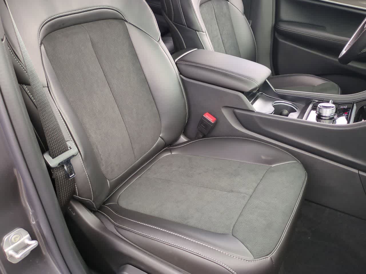 Jeep Grand Cherokee 2026 GRAND CHEROKEE LAREDO ALTITUDE 4X4