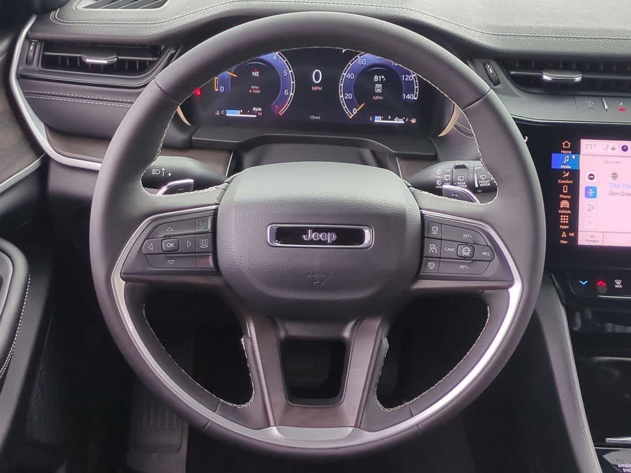 Jeep Grand Cherokee 2026 GRAND CHEROKEE LAREDO ALTITUDE 4X4