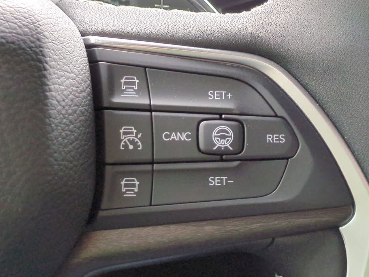 Jeep Grand Cherokee 2026 GRAND CHEROKEE LAREDO ALTITUDE 4X4