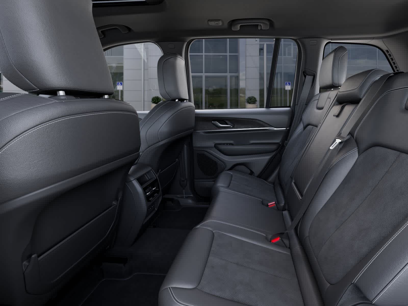 Jeep Grand Cherokee 2027 GRAND CHEROKEE LAREDO ALTITUDE 4X4