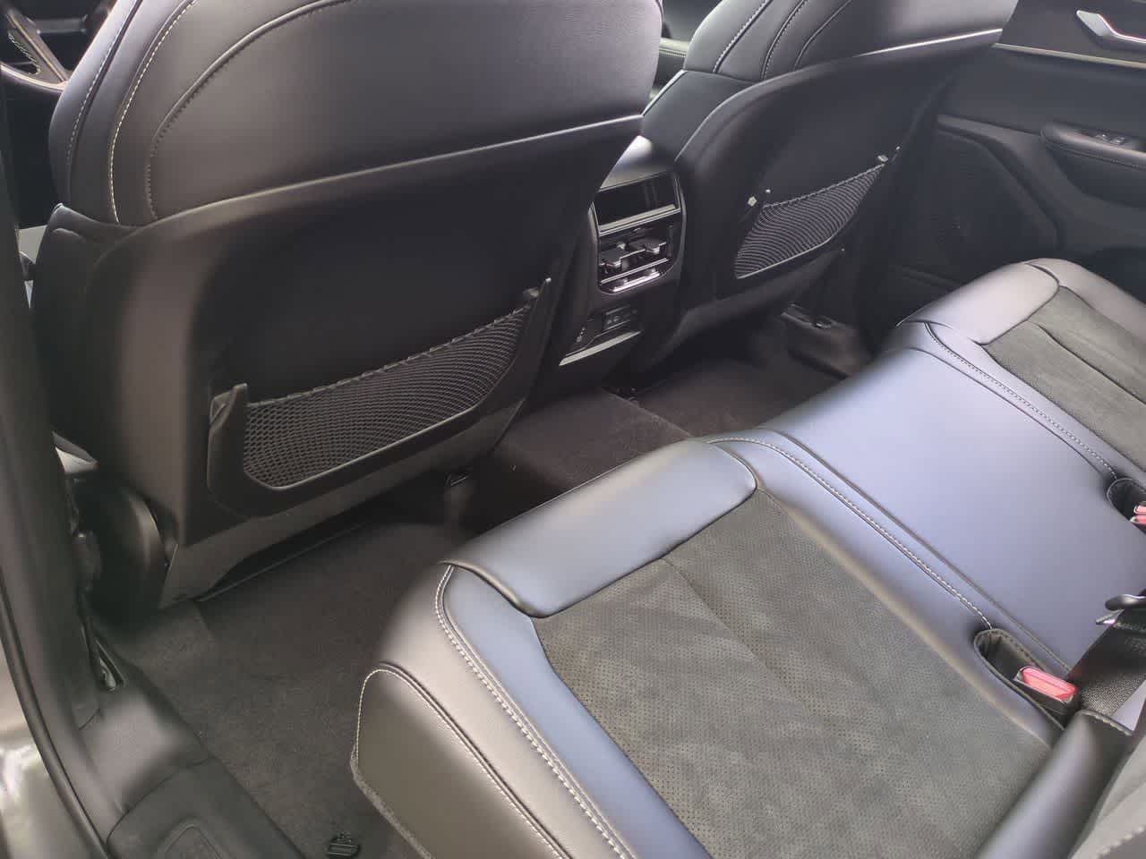 Jeep Grand Cherokee 2026 GRAND CHEROKEE LAREDO ALTITUDE 4X4