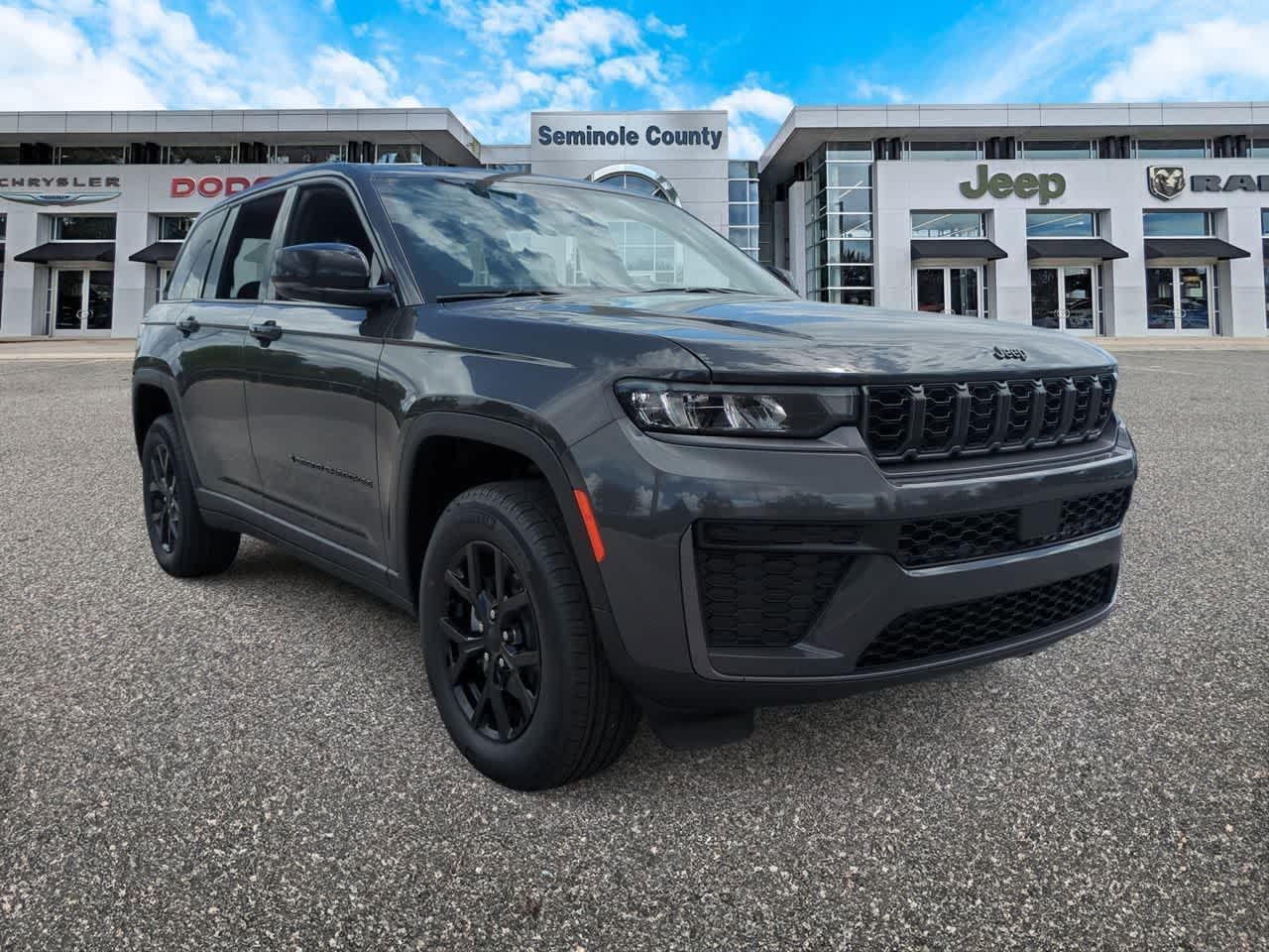 Jeep Grand Cherokee 2026 GRAND CHEROKEE LAREDO ALTITUDE 4X4