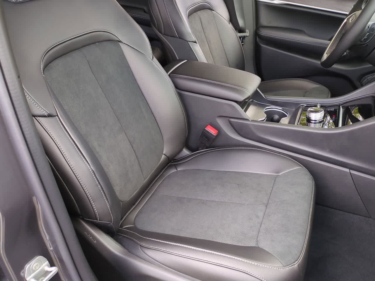 Jeep Grand Cherokee 2026 GRAND CHEROKEE LAREDO ALTITUDE 4X4