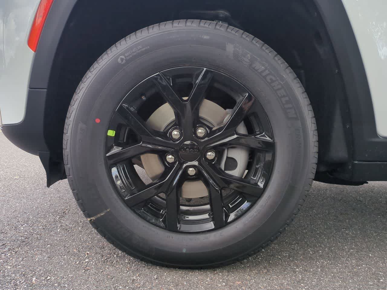 Jeep Grand Cherokee 2026 GRAND CHEROKEE LAREDO ALTITUDE 4X4