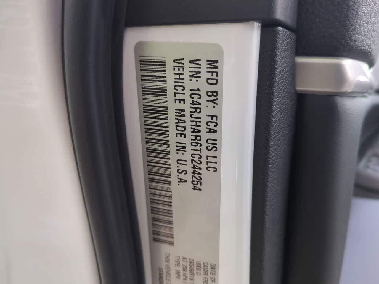 Jeep Grand Cherokee 2026 GRAND CHEROKEE LAREDO ALTITUDE 4X4