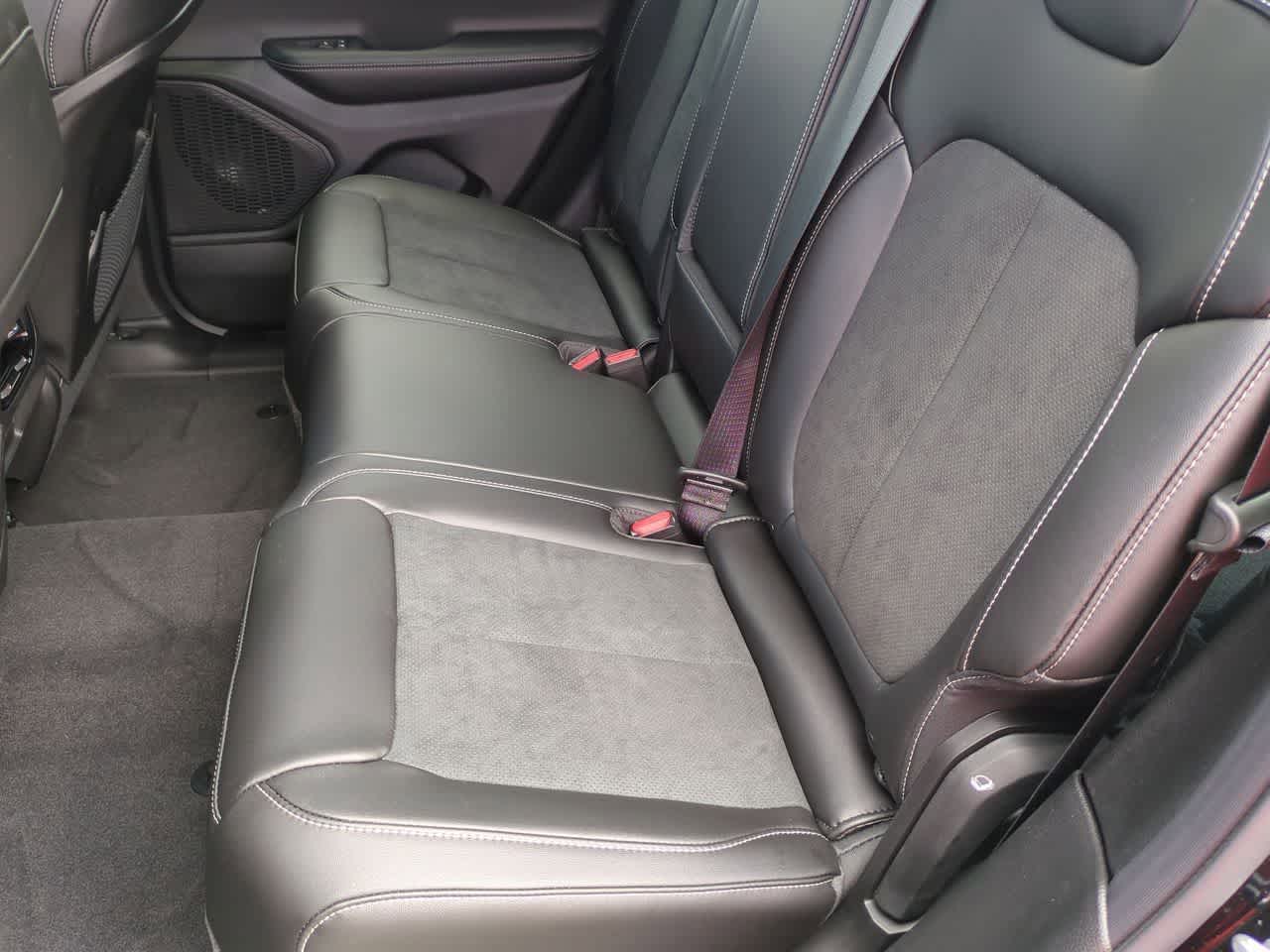 Jeep Grand Cherokee 2026 GRAND CHEROKEE LAREDO ALTITUDE 4X4