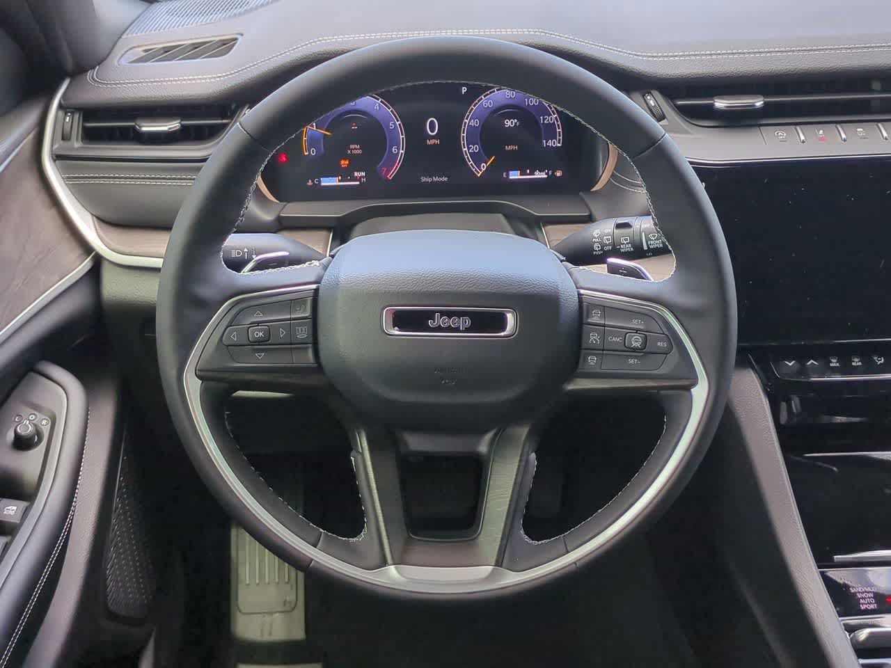 Jeep Grand Cherokee 2026 GRAND CHEROKEE LAREDO ALTITUDE 4X4