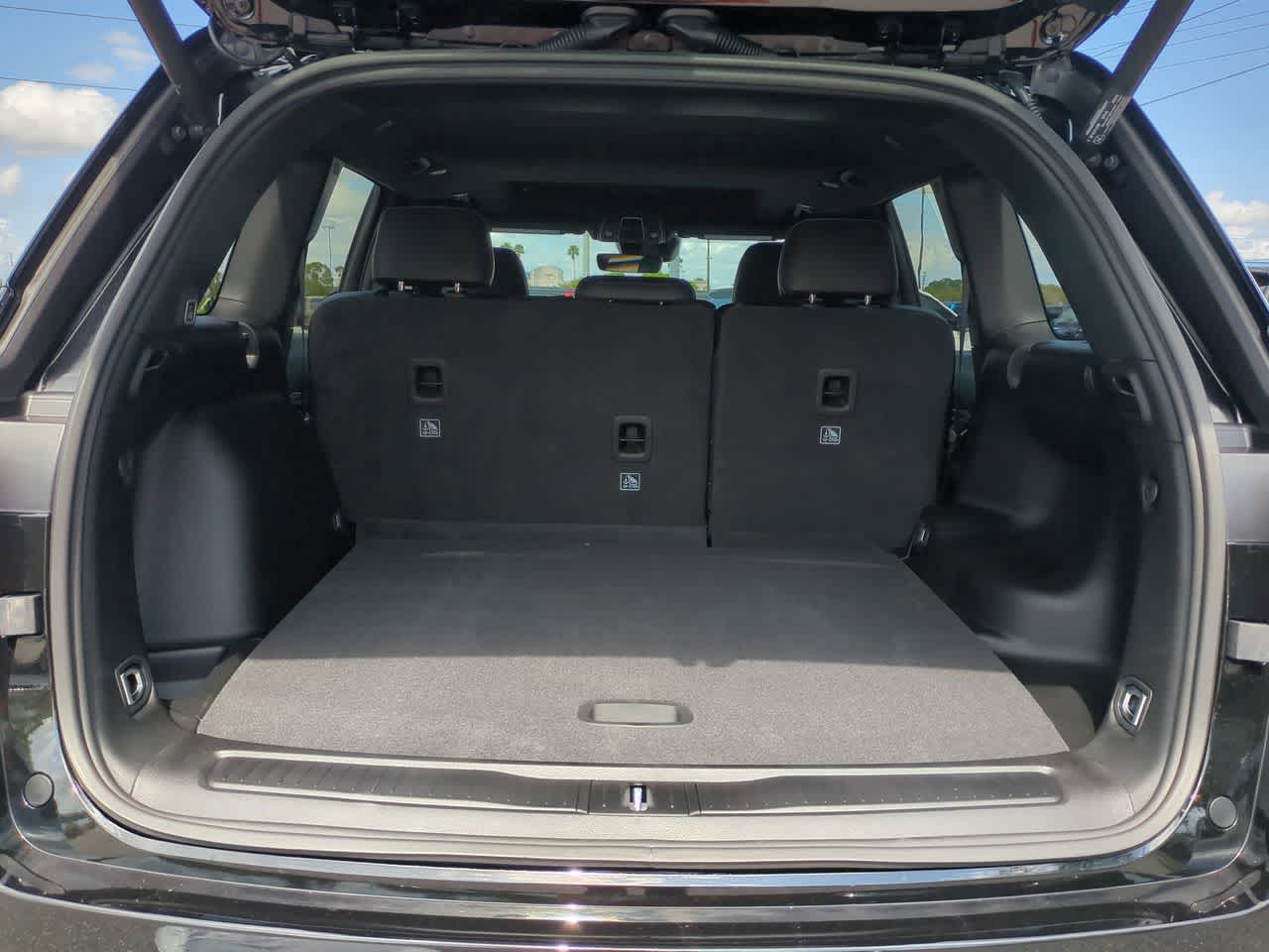 Jeep Grand Cherokee 2026 GRAND CHEROKEE LAREDO ALTITUDE 4X4