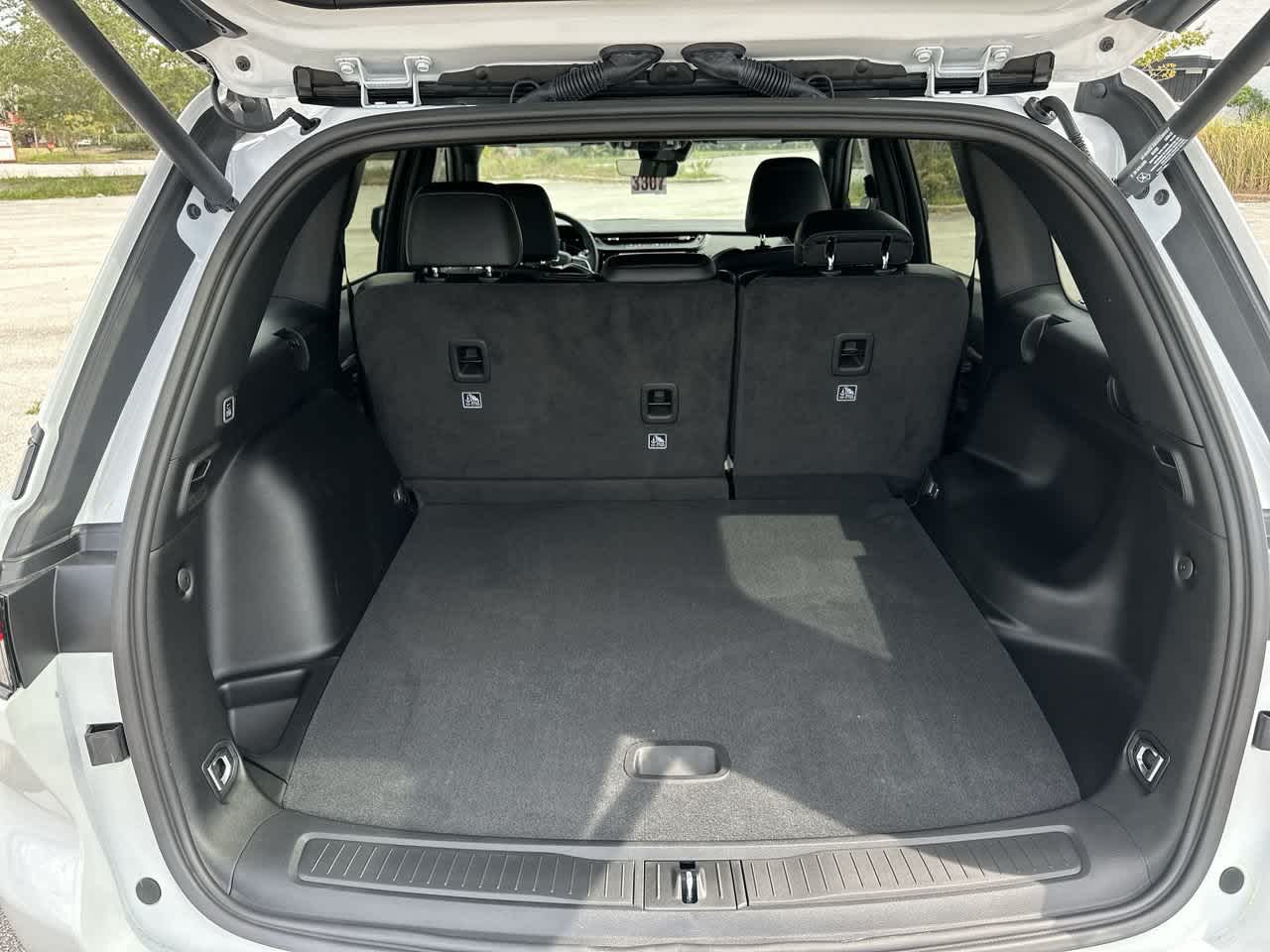 Jeep Grand Cherokee 2027 GRAND CHEROKEE LAREDO ALTITUDE 4X4