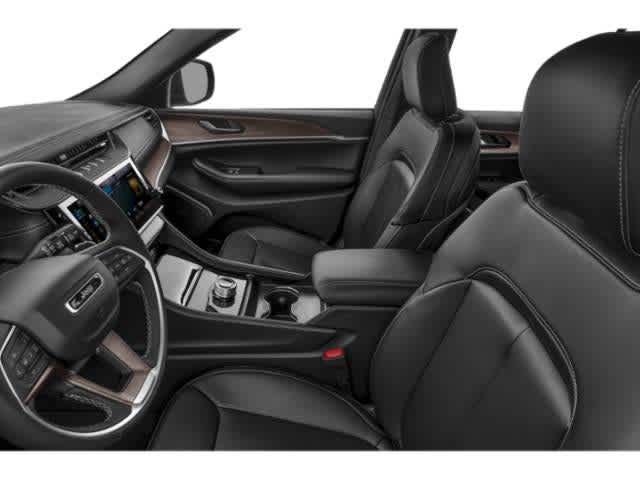 Jeep Grand Cherokee Laredo Altitude 2027