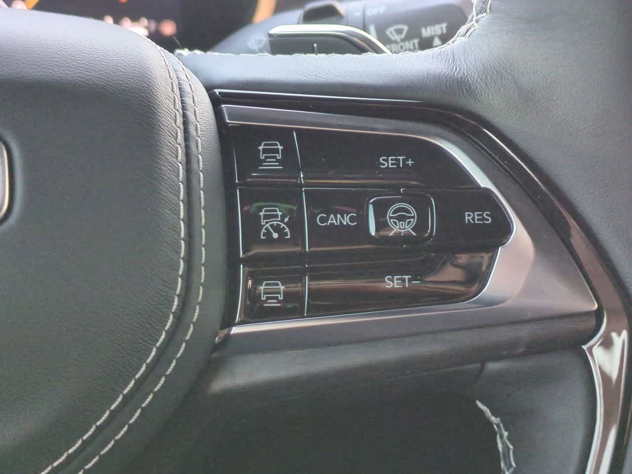 2025 Jeep Grand Cherokee GRAND CHEROKEE OVERLAND 4X4