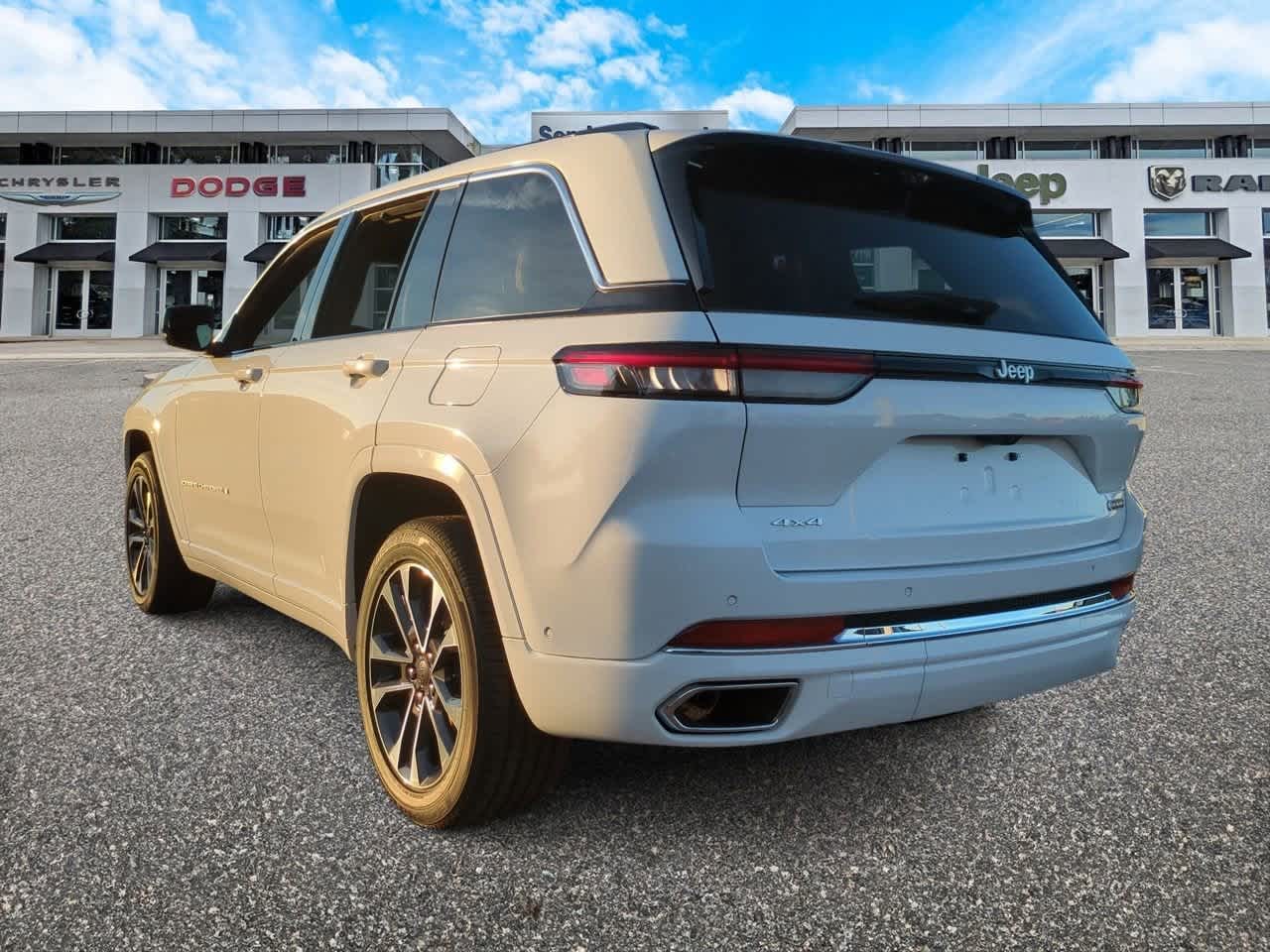 2025 Jeep Grand Cherokee GRAND CHEROKEE OVERLAND 4X4