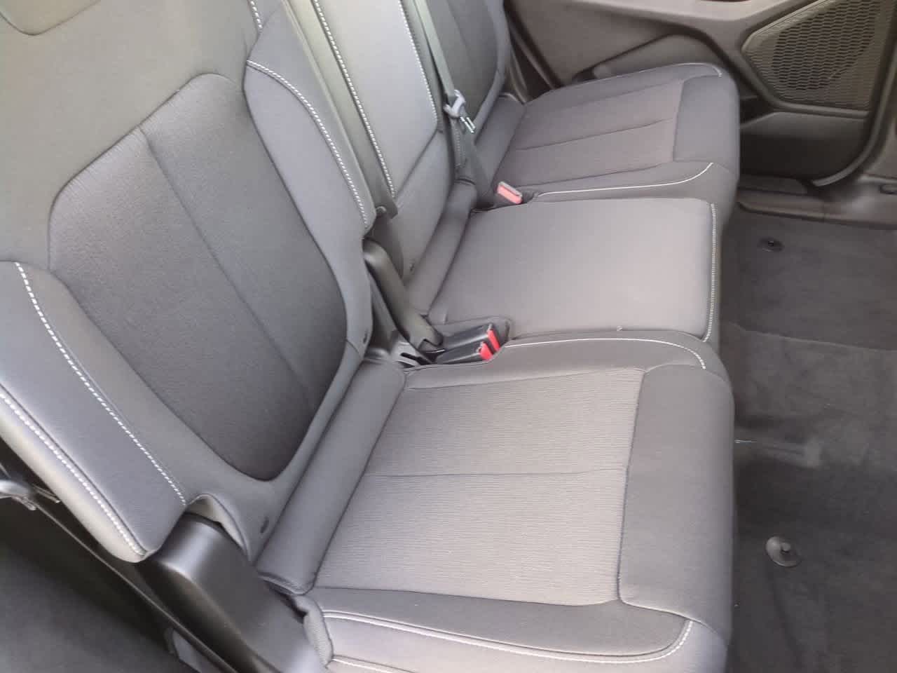 2025 Jeep Grand Cherokee GRAND CHEROKEE L LAREDO 4X2