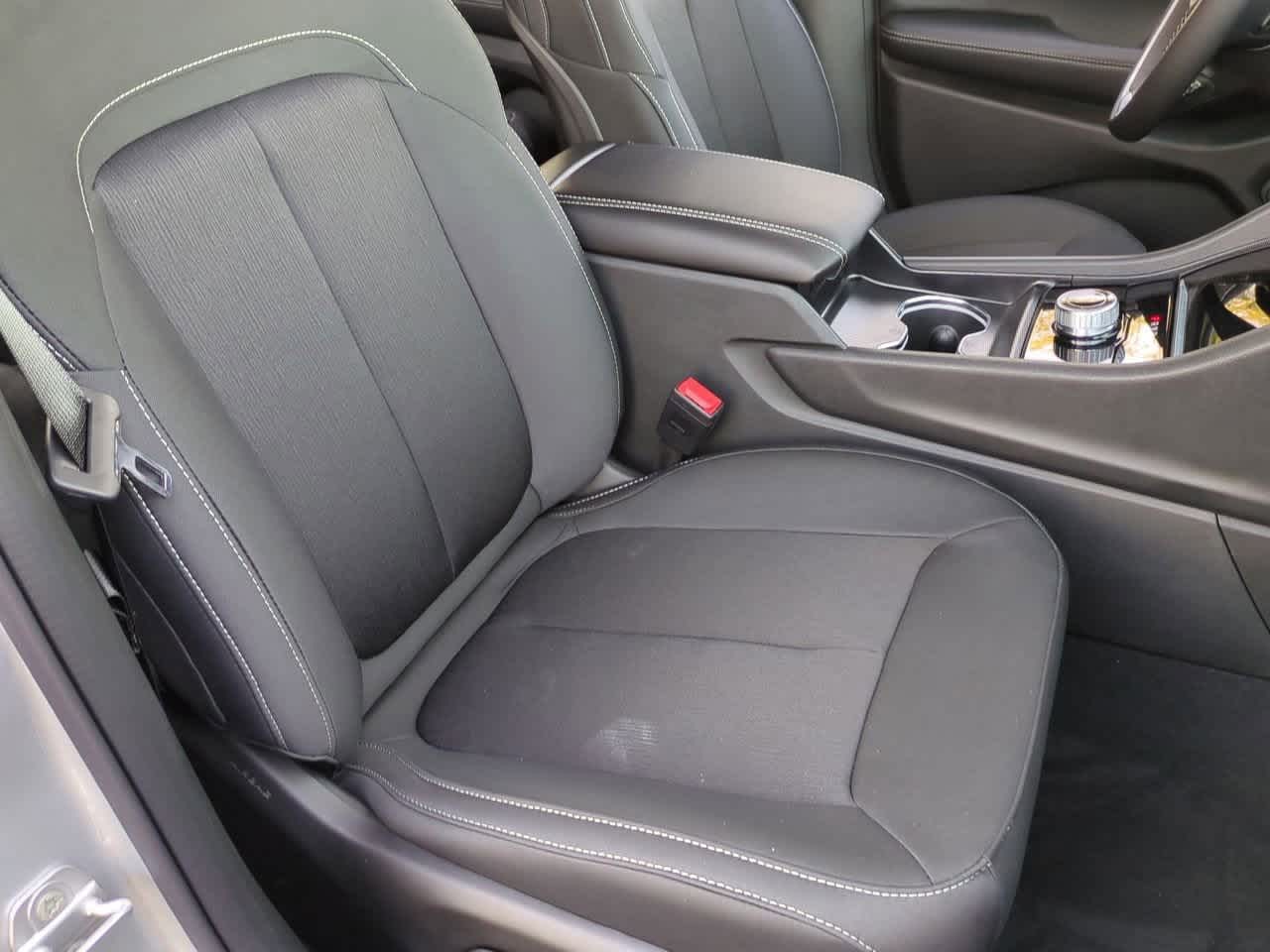 2025 Jeep Grand Cherokee GRAND CHEROKEE L LAREDO 4X2