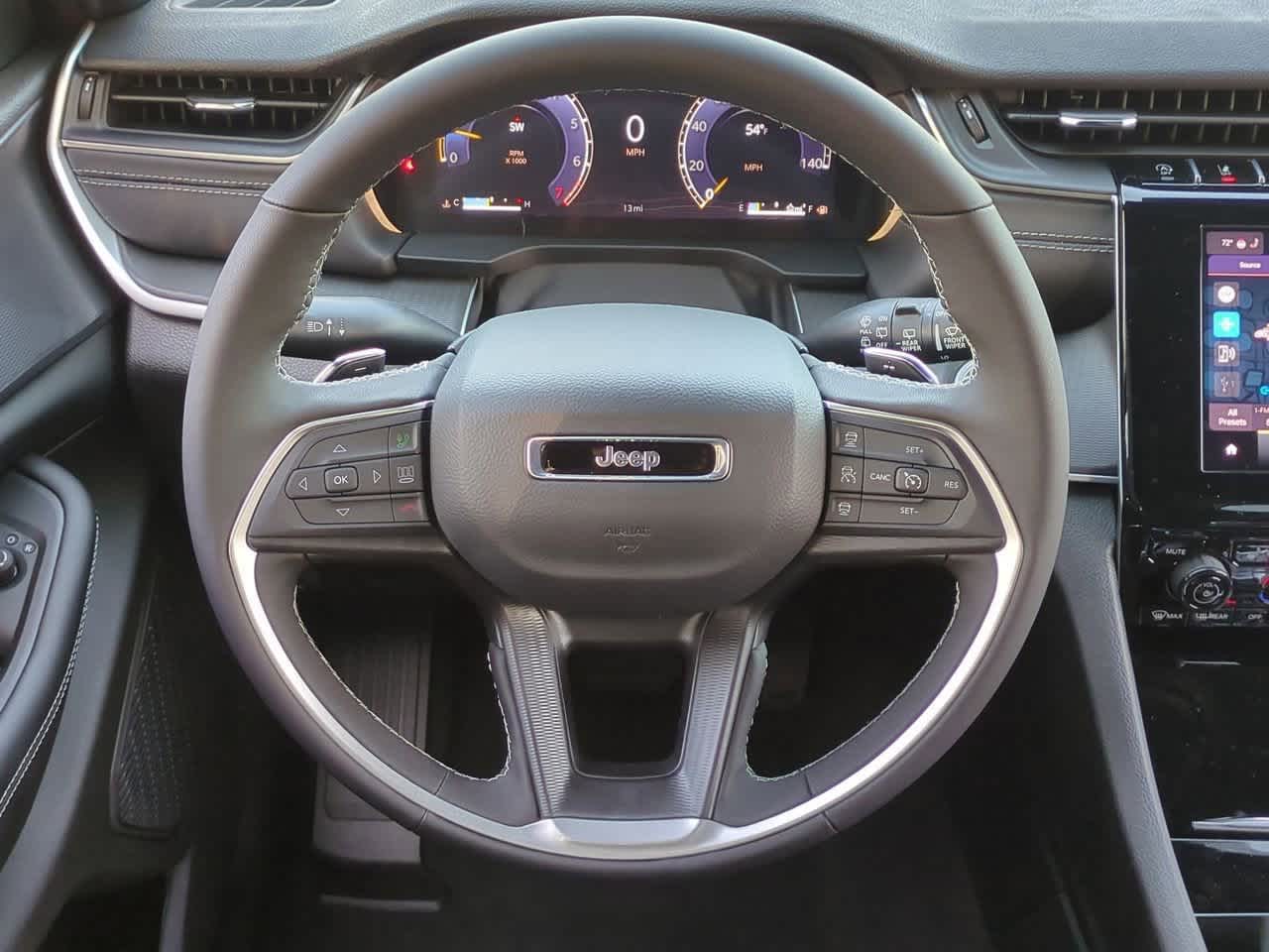 2025 Jeep Grand Cherokee GRAND CHEROKEE L LAREDO 4X2