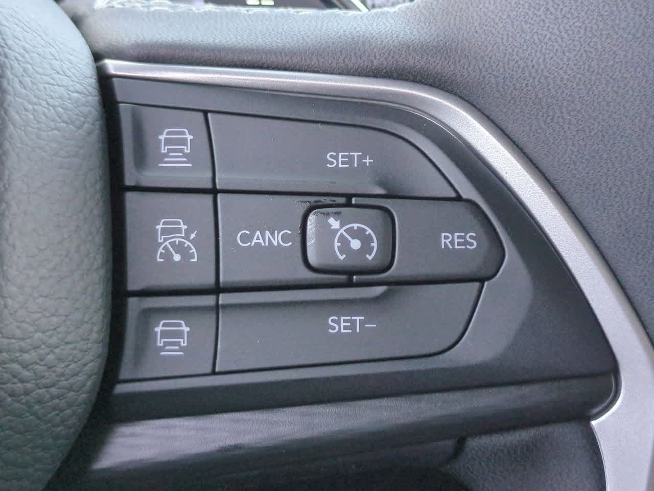 2025 Jeep Grand Cherokee GRAND CHEROKEE L LAREDO 4X2