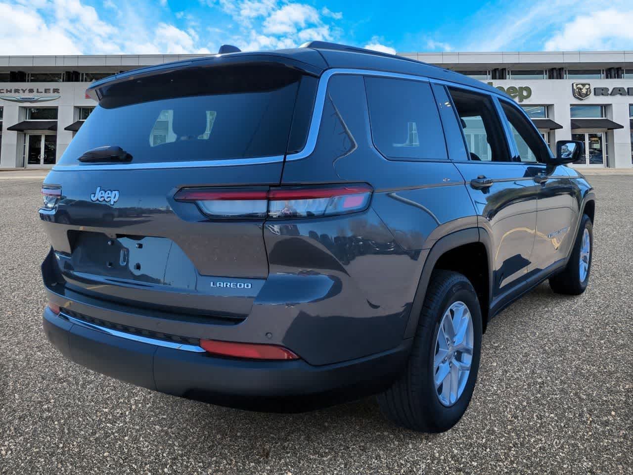 2025 Jeep Grand Cherokee GRAND CHEROKEE L LAREDO 4X2