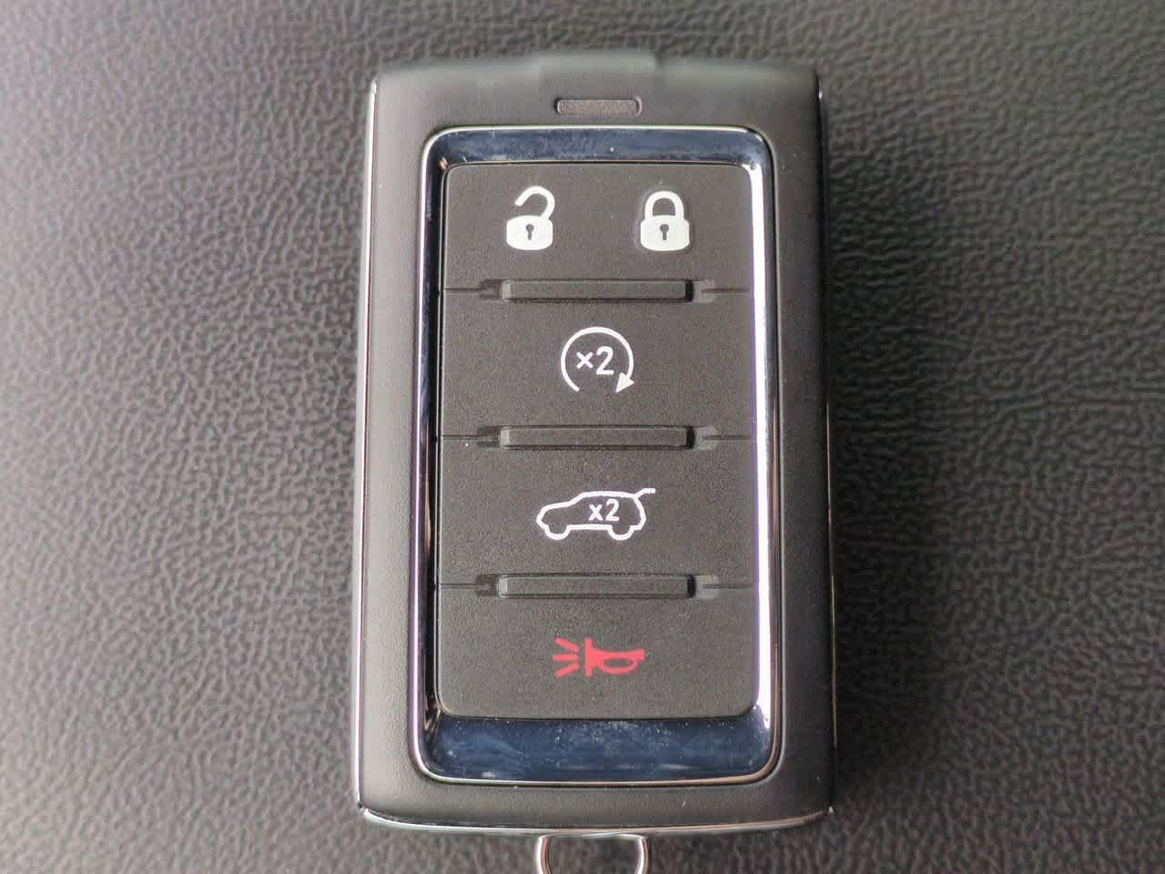 2025 Jeep Grand Cherokee GRAND CHEROKEE L LAREDO 4X2