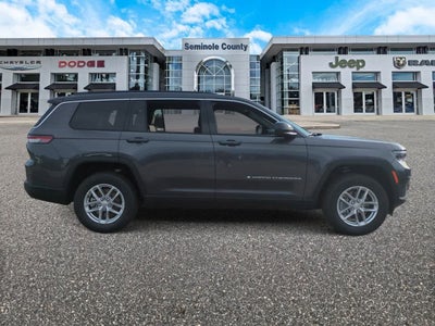 2025 Jeep Grand Cherokee GRAND CHEROKEE L LAREDO 4X2